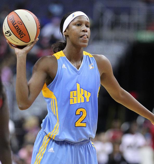 Michelle Snow in WNBA game action during her Chicago Sky era